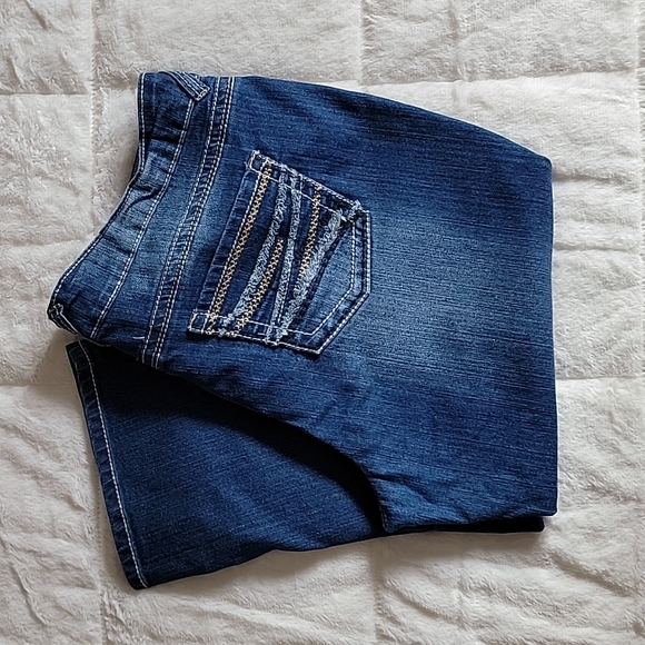 Capri's - Picture 2 of 3